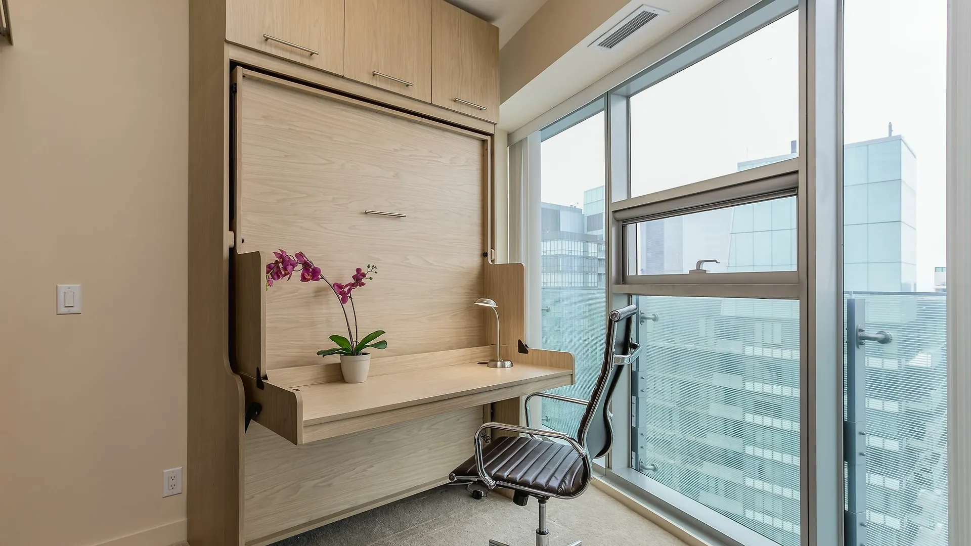 ホテル Quickstay - Upscale 3-Bedroom With Gorgeous Lake View トロント