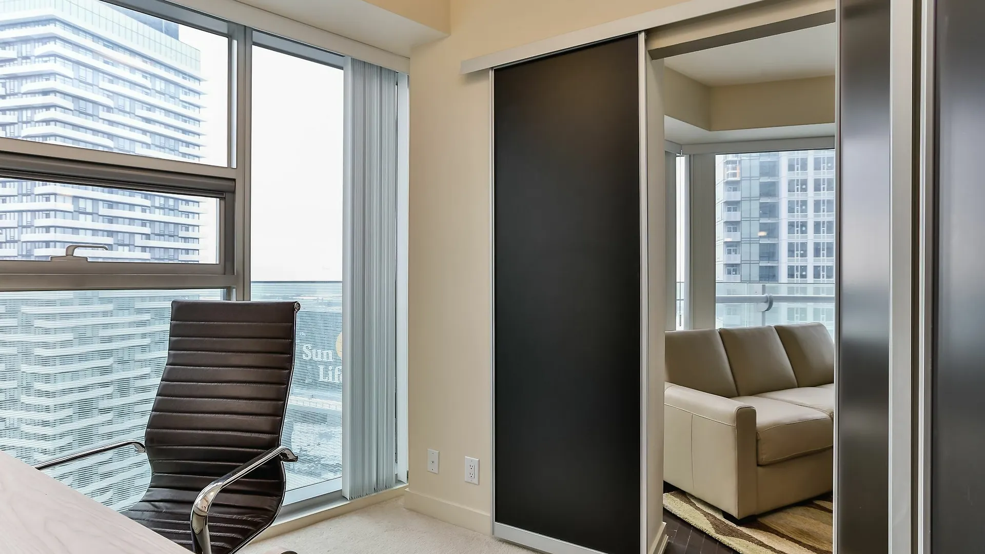 **** ホテル Quickstay - Upscale 3-Bedroom With Gorgeous Lake View トロント カナダ