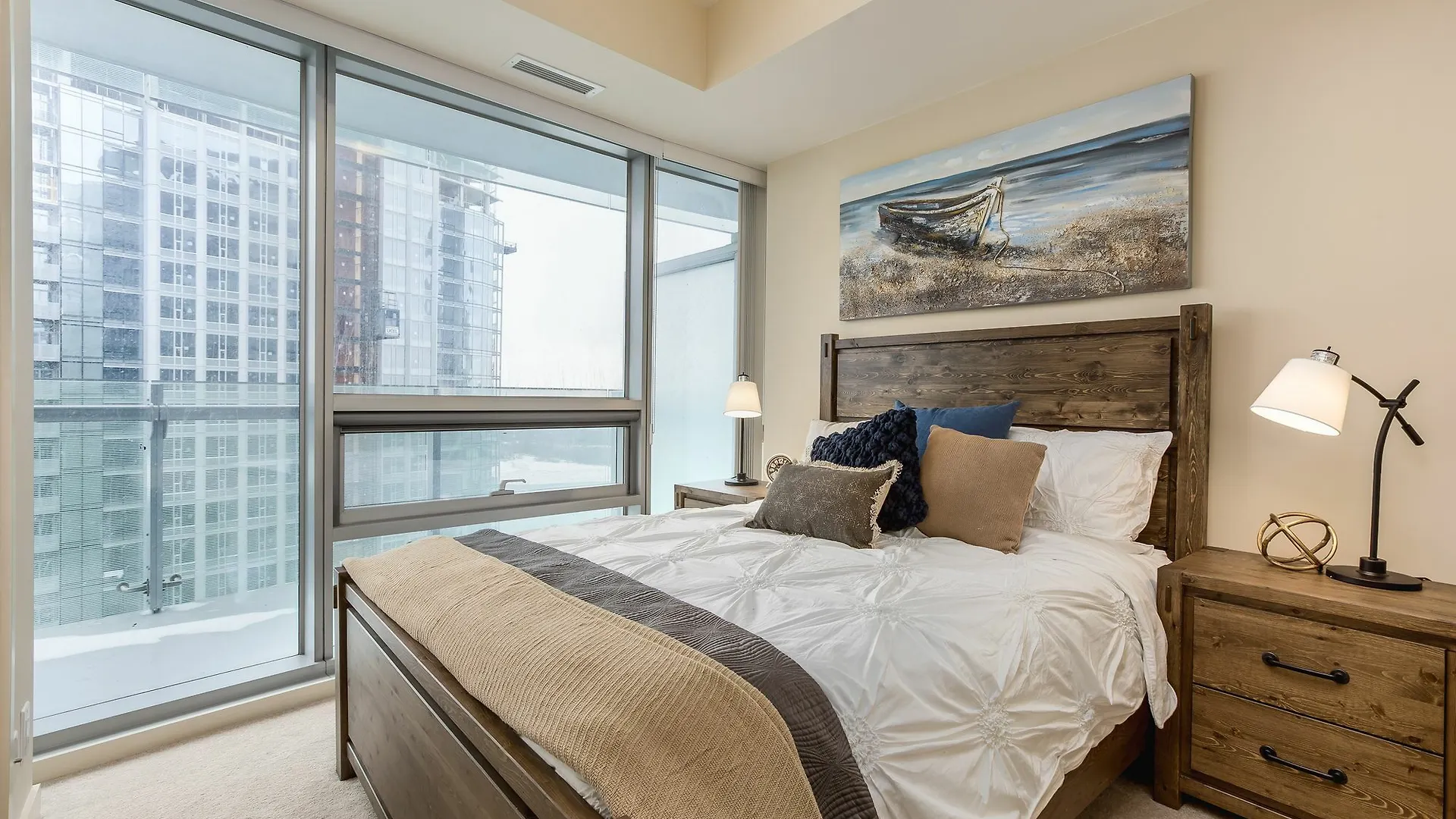Quickstay - Upscale 3-Bedroom With Gorgeous Lake View トロント 4*,
